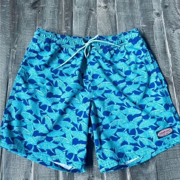 Vineyard Vines Blue Turquoise Shark Fish Print Men’s Swim Trunks Shorts S - Picture 3 of 5